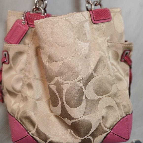 Coach Monogram Hobo - Picture 5 of 12